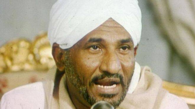 مصر تمنع الصادق المهدي من دخولها