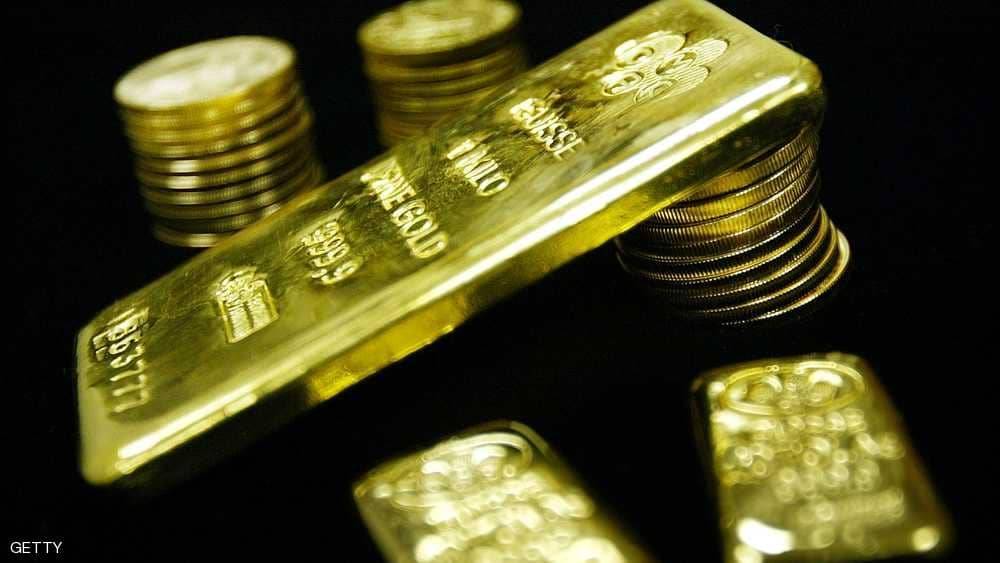 الذهب يصعد مع تراجع الدولار