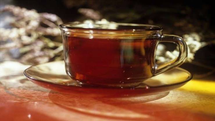 الشاي الأسود يساعد النساء على مكافحة السرطان
