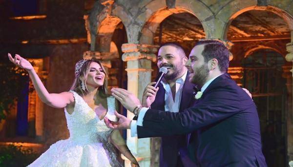 زفاف أسطوريّ لأنور صادق الصبّاح ونجوم العالم العربيّ يحتفلون بالعروسين‎