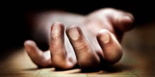 نجمة شهيرة تفجع بانتحار ابنها... إليكم التفاصيل الصادمة