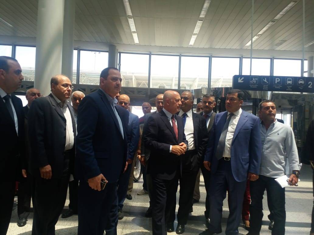 فنيانوس جال في المطار وتسلم تجهيزات أمنية لتفتيش الحقائب: تغييرات كثيرة ستحصل ولا تمييز بين المسافرين