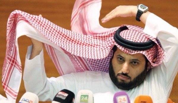 تركي آل الشيخ يوقف دعم الأهلي المصري بعد رفض الخطيب مبادرة الصلح