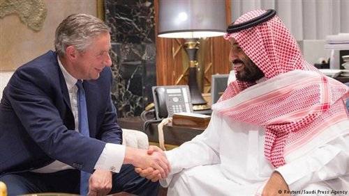 عمل والده في بناء السفن... تعرف على المستشار الجديد لمحمد بن سلمان