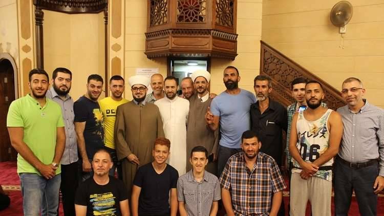 للمرة الأولى في لبنان.. خطبة الجمعة بلغة الإشارة!