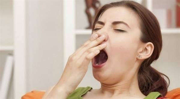 لا تكبت التثاؤب.. فهو يمنح النشاط