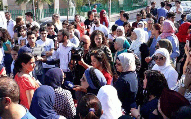 «المقاصد» الى الإقفال... والأساتذة يعتصمون  في دار الفتوى
الحريري : أعطيت توجيهاتي الى وزيرالمال لدفع المستحقات