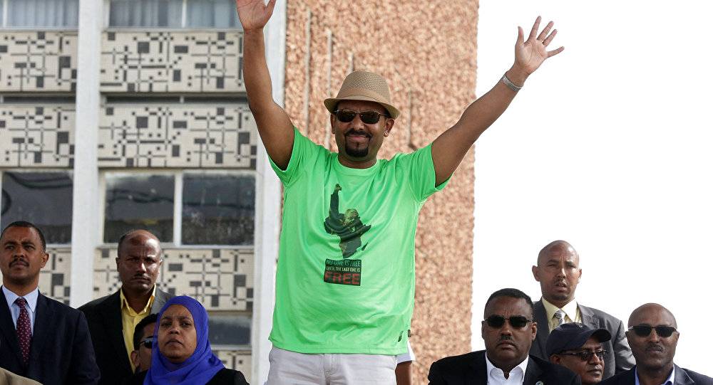 رئيس وزراء إثيوبيا يصل إلى إريتريا