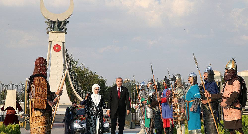 أردوغان: نسعى لتطوير بلدنا في كل المجالات بدءا من الدفاع وصولا إلى أمن الحدود