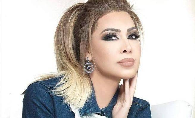 إطلالة بسيطة ومُخيبّة للآمال.. هكذا ظهرت نوال الزغبي في القاهرة
