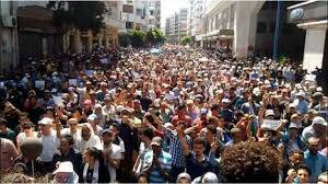 آلاف يتضامنون مع قادة 