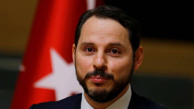 أردوغان يشيد بصهره وزير المالية الجديد