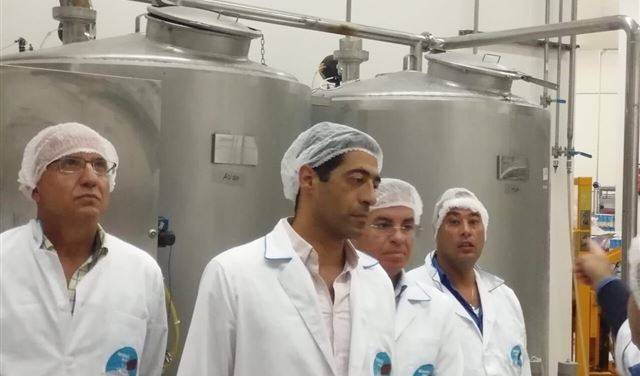 بالصور: حنكش يجول على المزارعين في بسكنتا