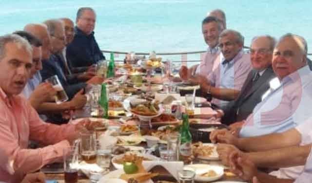 جبهة مواجهة بين 