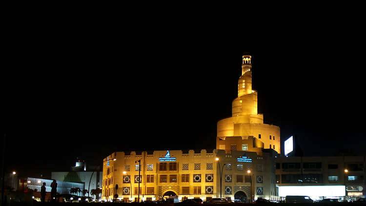 قطر تبحث عن قرض بأربعة مليارات دولار