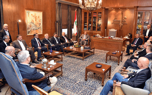 دعا الى جلسة عامة يوم الثلاثاء
بري : إذا لم يحصل تطوّر إيجابي في شأن
تشكيل الحكومة ستكون جلسة عامة للتشاور