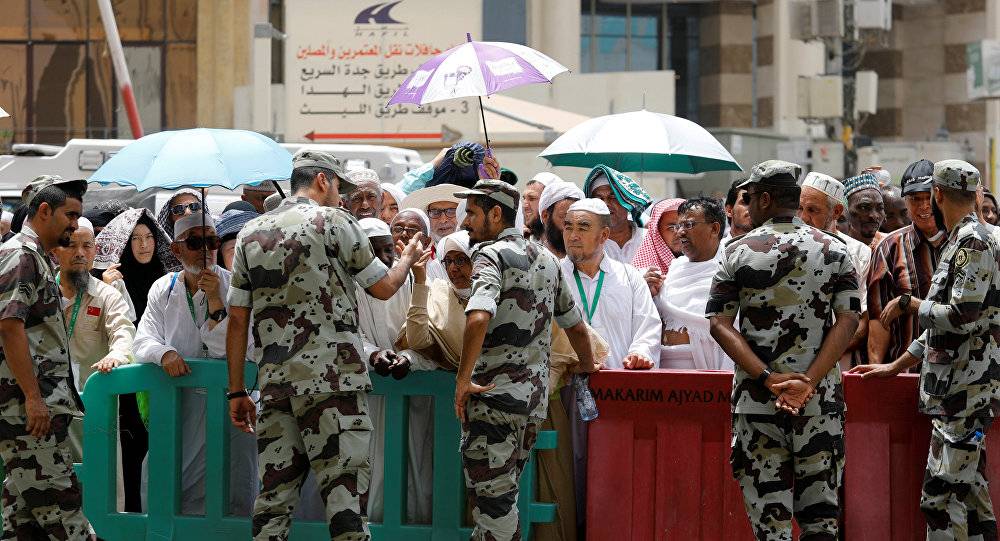 إيران تكشف موعد إرسال حجاجها إلى السعودية هذا العام