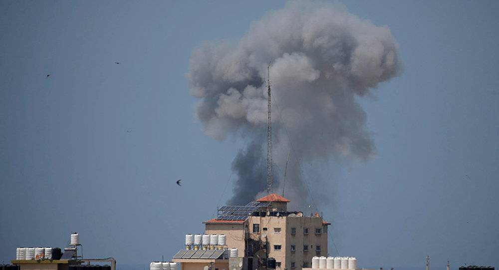 مقتل طفلين وإصابة 15 فلسطينيا إثر قصف إسرائيلي على غزة (فيديو)