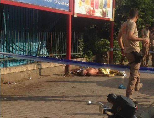 بالصورة - حقيقة ذبح رجل على طريق المطار