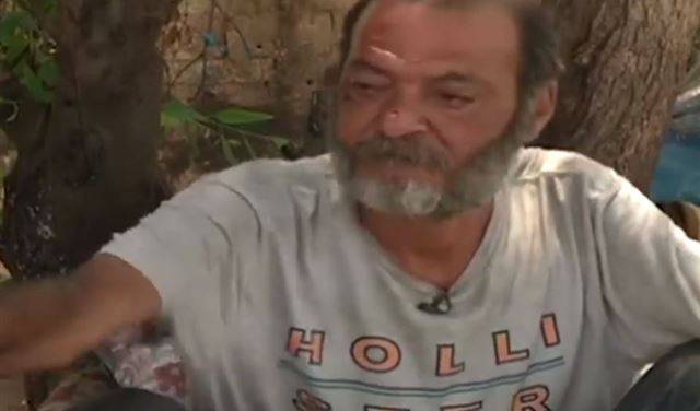 أبو الياس يصرّ على العيش في العراء