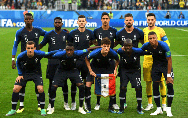 «مونديال» روسيا 2018 في كرة القدم :
فرنسا الغنيّة بلاعبيها تسعى الى لقبها الثاني بعد 1998
وديشامب يأمل بإحراز الكأس كمُدرّب بعدما أحرزه كلاعب