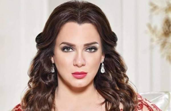 سلاف فواخرجي توجّه رسالة شكر لكل من واساها