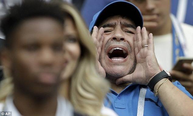 مارادونا يفاجئ الجميع.. هذا ما قاله عن هدف غريزمان!