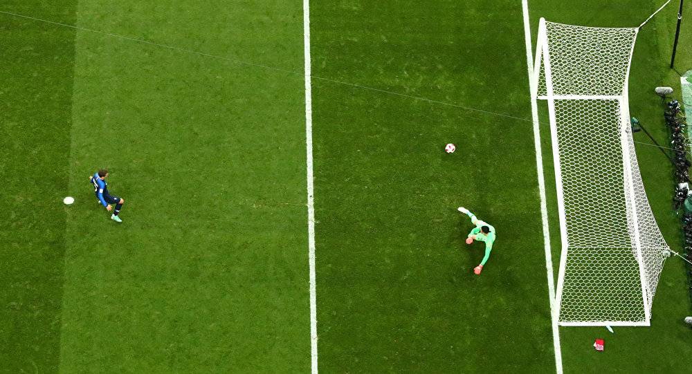 مورينيو يتحدث عن رأيه بضربة الجزاء في نهائي كأس العالم