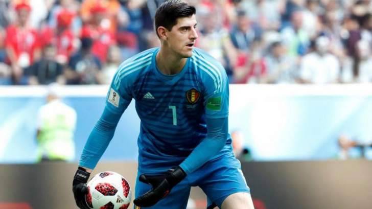 كورتوا يفرض نفسه ويخطف جائزة القفاز الذهبي في مونديال روسيا