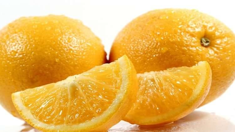دراسة تكشف فائدة البرتقال لصحة العيون