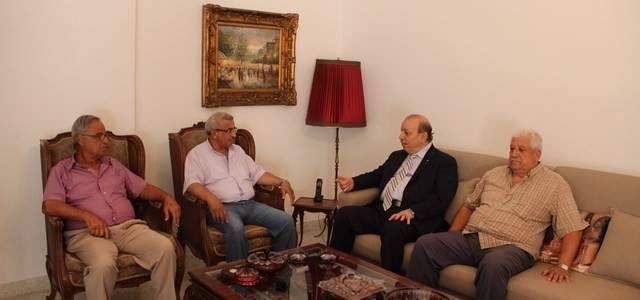 اسامة سعد عرض وسفير فلسطين في البحرين اوضاع المخيمات