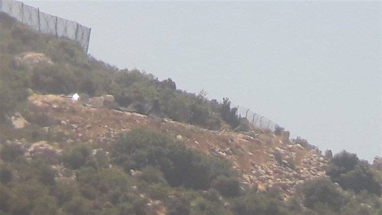 جيش العدو ركز خيمتين في محيط موقع رمثا المشرف على مزرعة بسطرة