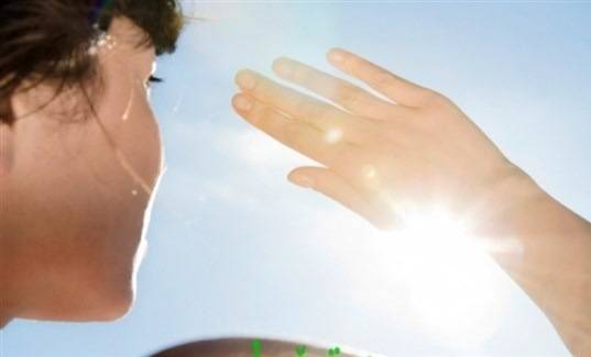 ما الفرق بين ضربة الشمس والضربة الحرارية؟