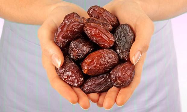 التمر لتحفيز الولادة الطبيعية