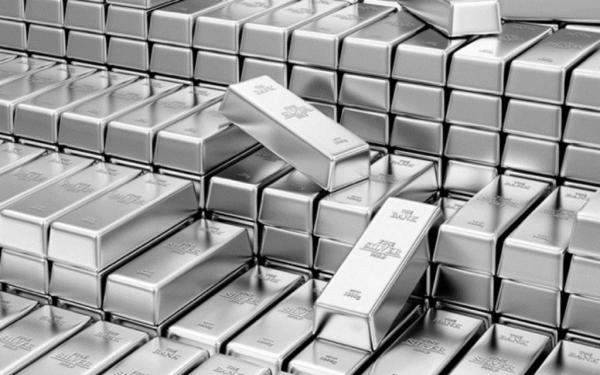 ارتداد اسعار البلاتينيوم بنسبة 2.44% الى 826.83 دولار للأونصة