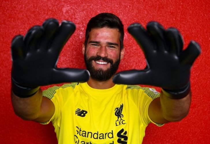 بيليه يوجه رسالة للاعب ليفربول الجديد