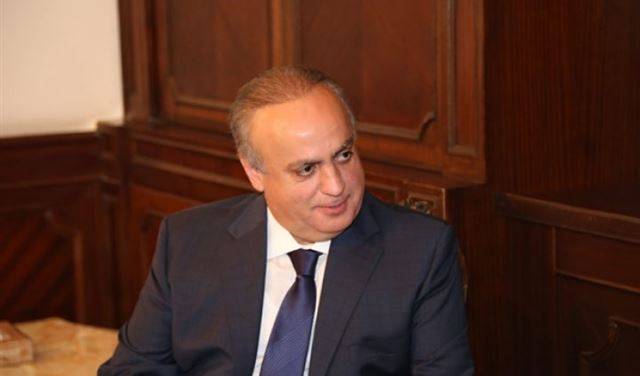 ما يحق لباسيل لا يحق لوهاب؟