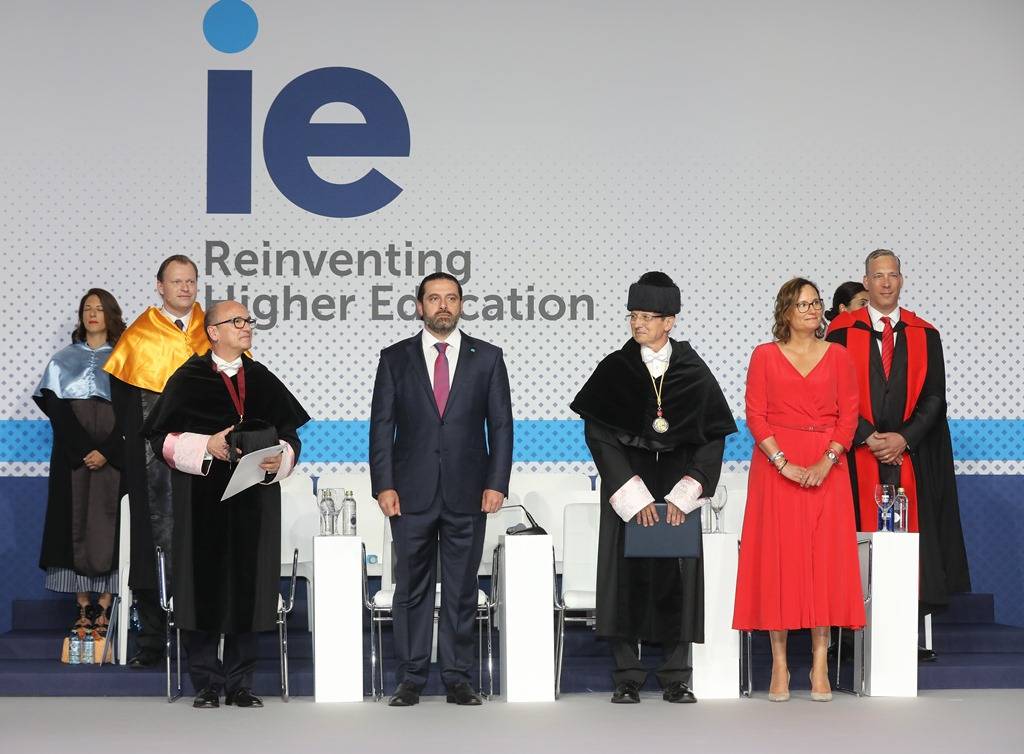 الحريري رعى حفل تخرج اكثر من 1900 طالباً في جامعة IE BUSINESS SCHOOL في مدريد: لبنان يستضيف مليون ونصف مليون لاجئ فروا من بلدهم بسبب الحرب والقمع