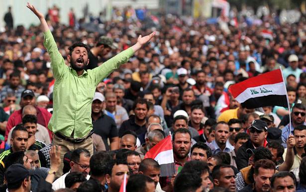 تظاهرات  ضخمة في بغداد والجنوب بعناوين معيشية