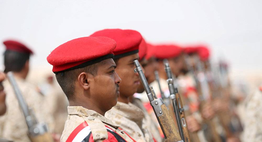 اليمن... إصابة مسؤول أمني بارز في عدن بانفجار قنبلة