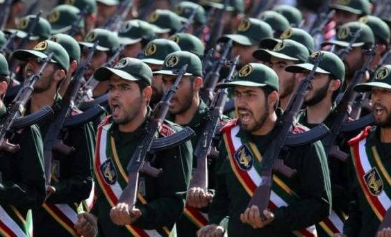 فصيل كردستاني يتبنى الهجوم على معسكر "الحرس الثوري" بإيران