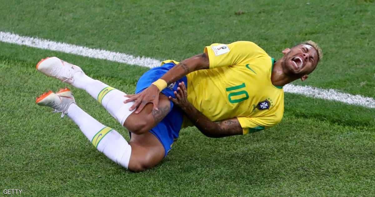 نيمار يدافع عن نفسه: سقوطي المتكرر له سبب