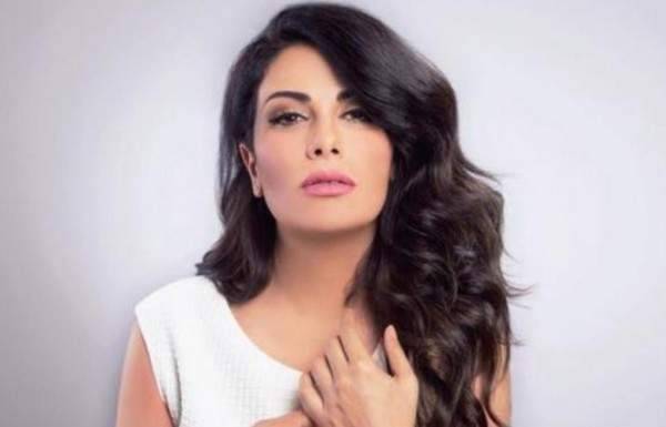 صبا مبارك برسالة حب و صدق لإنجي المقدم