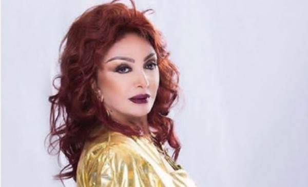 نبيلة عبيد تقضي اجازتها الصيفية في مارينا