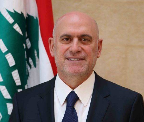 فنيانوس بحث مع الاسمر اضراب النقل البري