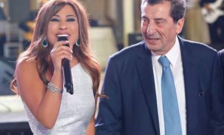 بالفيديو.. نجوى كرم تدبك مع ايلي الفرزلي