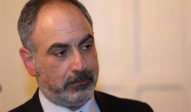 أسود: الضائقة المادية لا تُبرر القتل والمخدرات