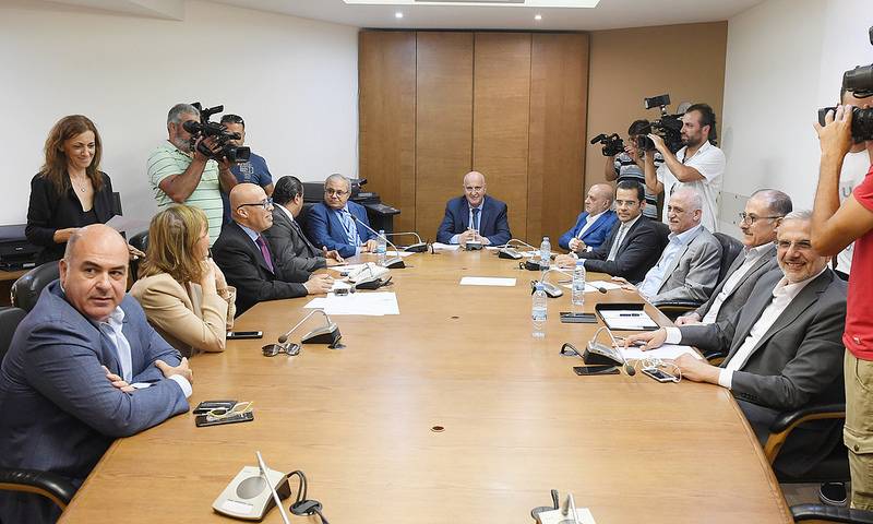 لجنة الصحة شددت على موضوع البطاقة الصحية