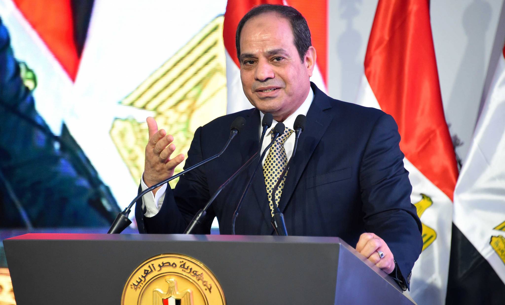 السيسي للمصريين: "اصبروا وسترون العجب العجاب في مصر!"