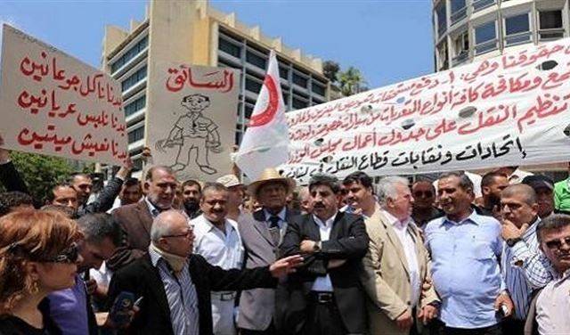 اتحادات ونقابات النقل البري يهدّدون بالتصعيد